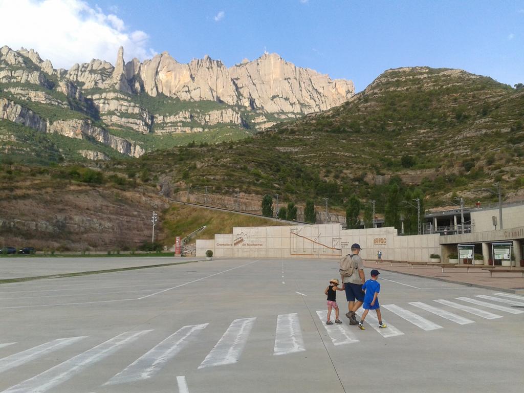 Apartments Mo Monistrol de Montserrat ภายนอก รูปภาพ