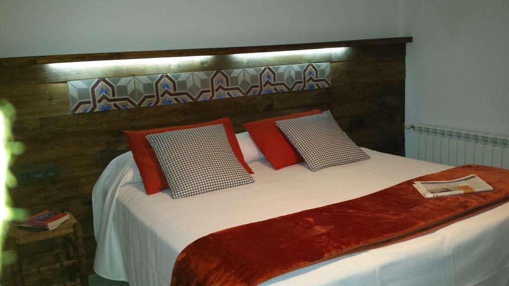 Apartments Mo Monistrol de Montserrat ภายนอก รูปภาพ